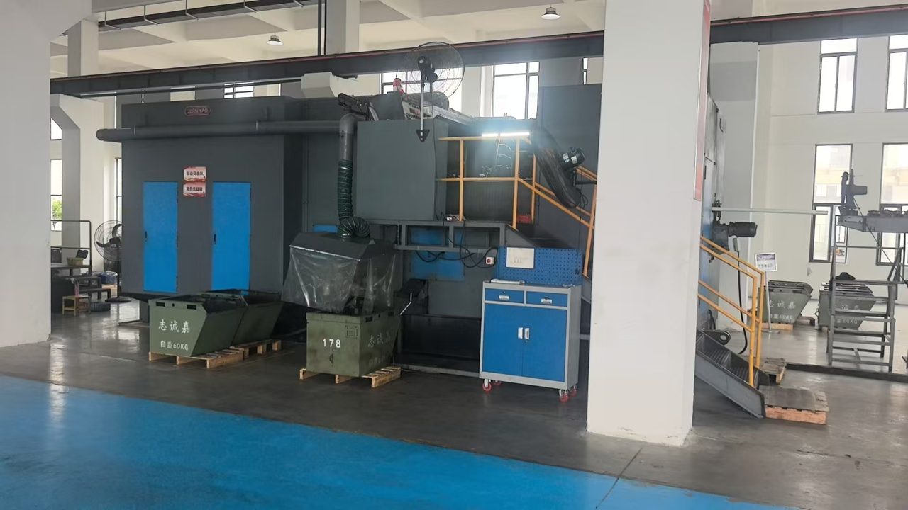 冷镦成形车间